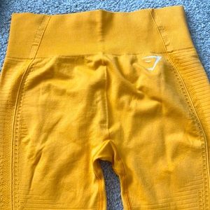 Gymshark 7/8 leggings SZ Small, yellow